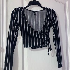 Stripped cross over top with tie